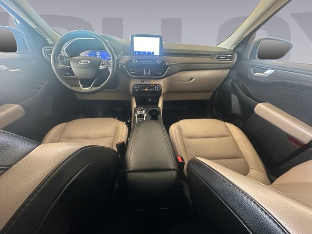 Certified 2020 Ford Escape Titanium w/ Titanium Premium Package 2.0 AWD/4WD image 12