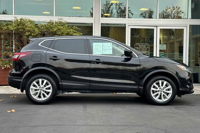 Used 2020 Nissan Rogue Sport S w/ Appearance Package image 3