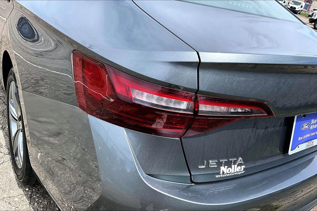 Used 2024 Volkswagen Jetta SE FWD image 30