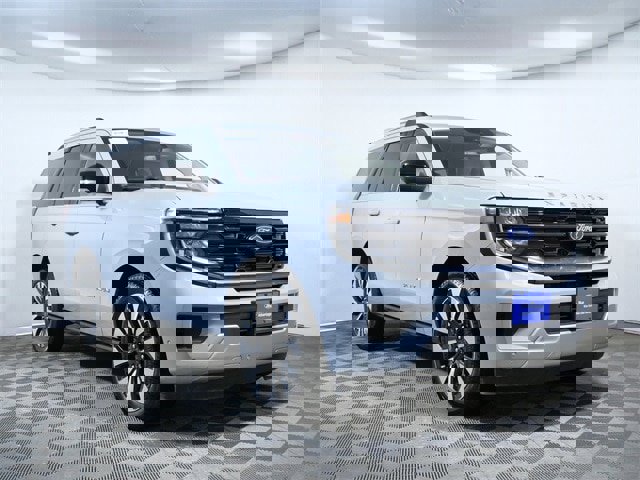 Certified 2025 Ford Expedition Platinum w/ Driver's Package image 1