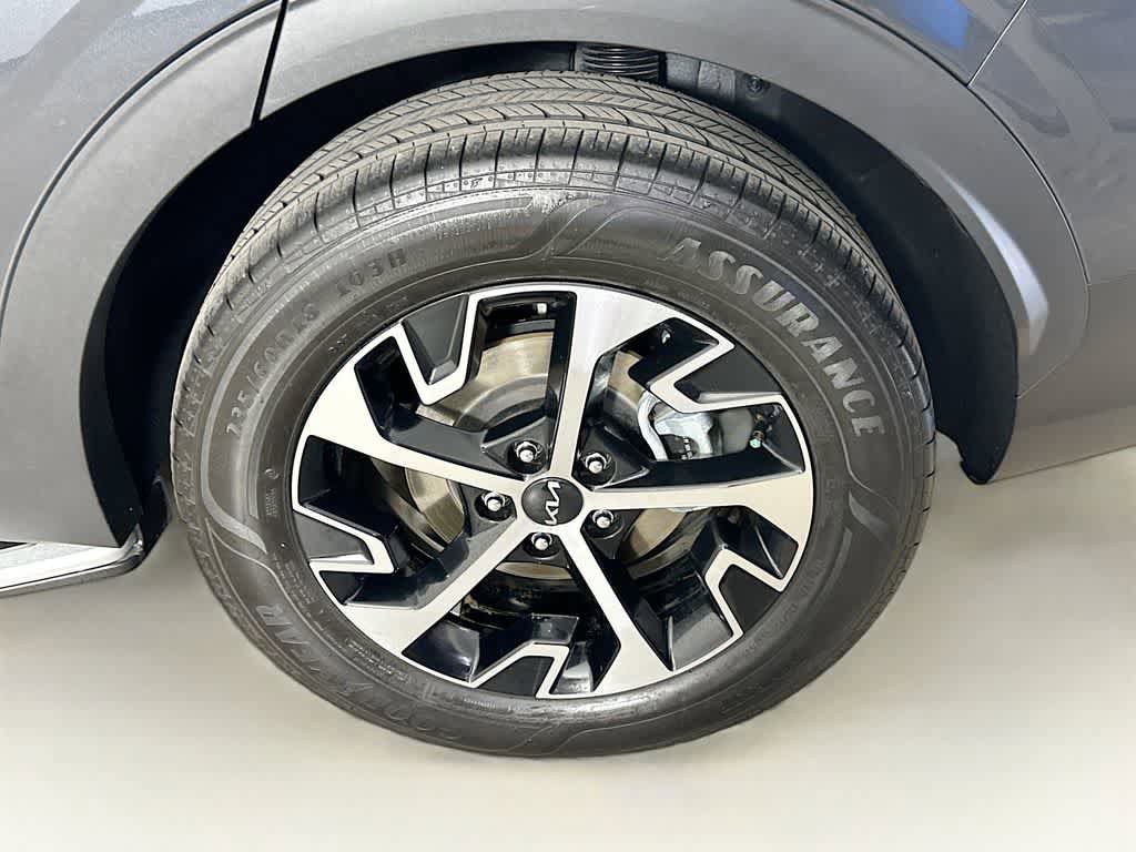 Used 2025 Kia Sportage EX AWD/4WD image 8