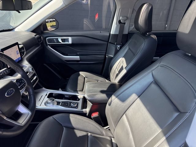 Certified 2024 Ford Explorer XLT w/ Equipment Group 202A AWD/4WD image 37
