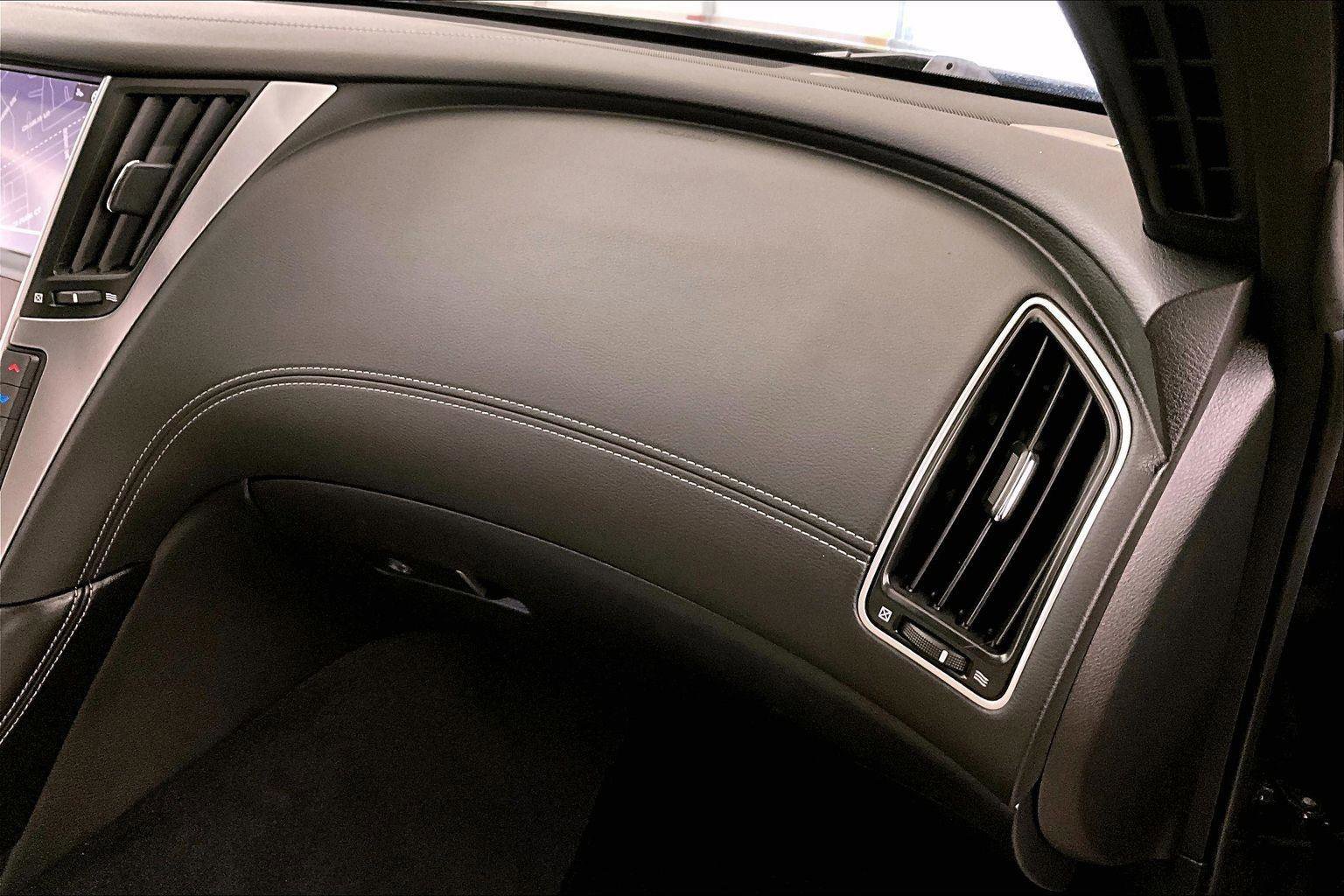 Used 2018 INFINITI Q60 3.0t Luxe w/ Sensory Package 3.0T Luxe image 15