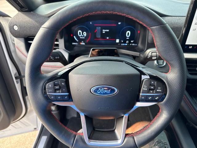 Certified 2025 Ford Explorer ST-Line w/ Premium Package RWD image 22