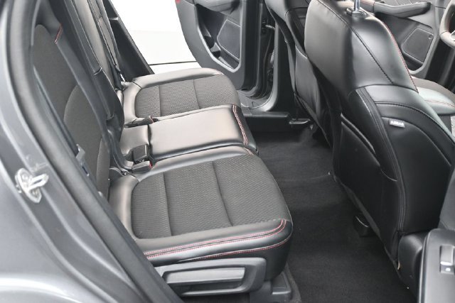 Certified 2025 Ford Escape ST-Line FWD image 35