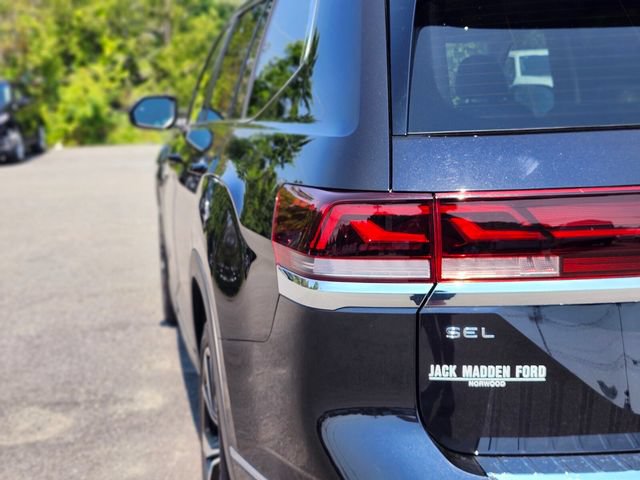 Used 2024 Volkswagen Atlas SEL Premium R-Line AWD/4WD image 9