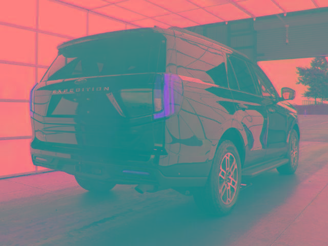 Certified 2025 Ford Expedition Active AWD/4WD image 5
