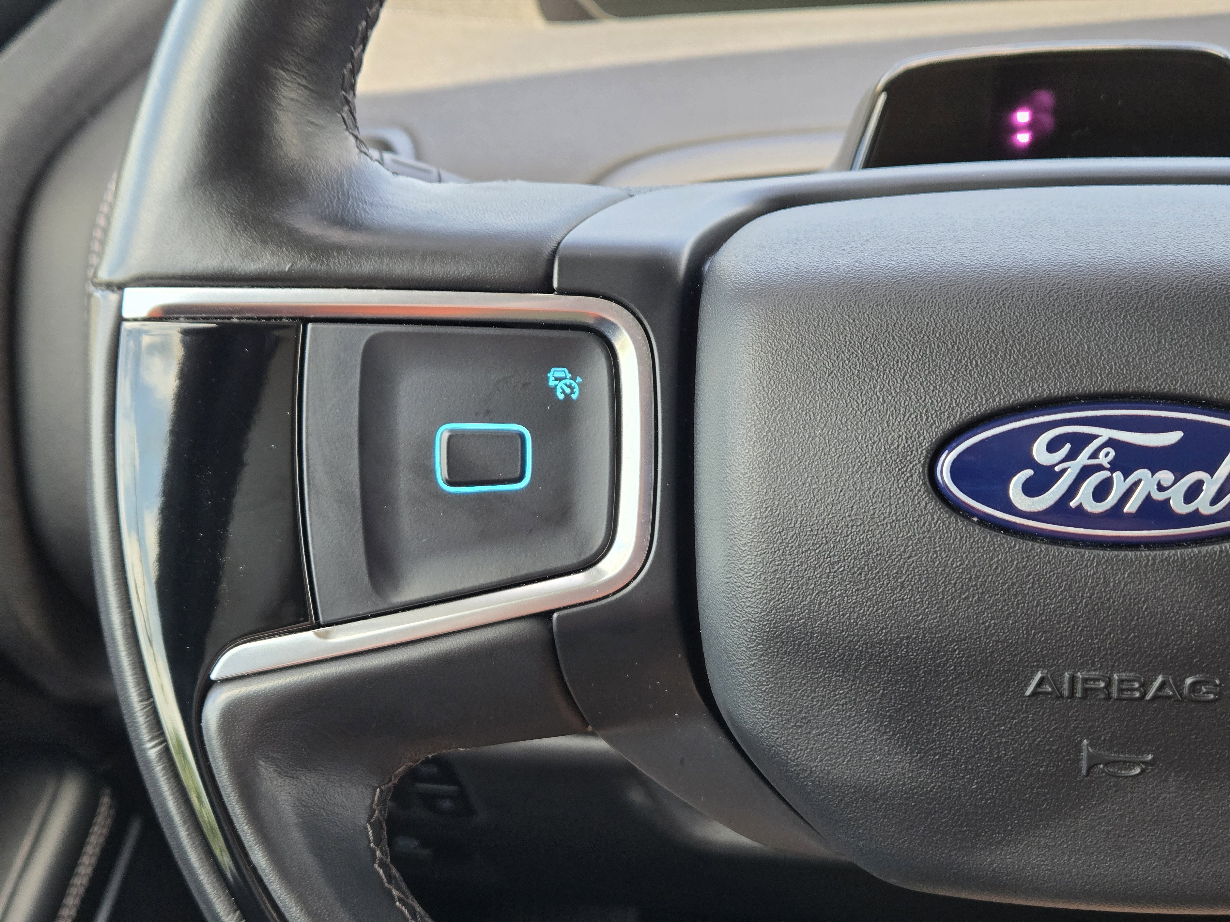 Certified 2025 Ford Expedition Platinum AWD/4WD image 25