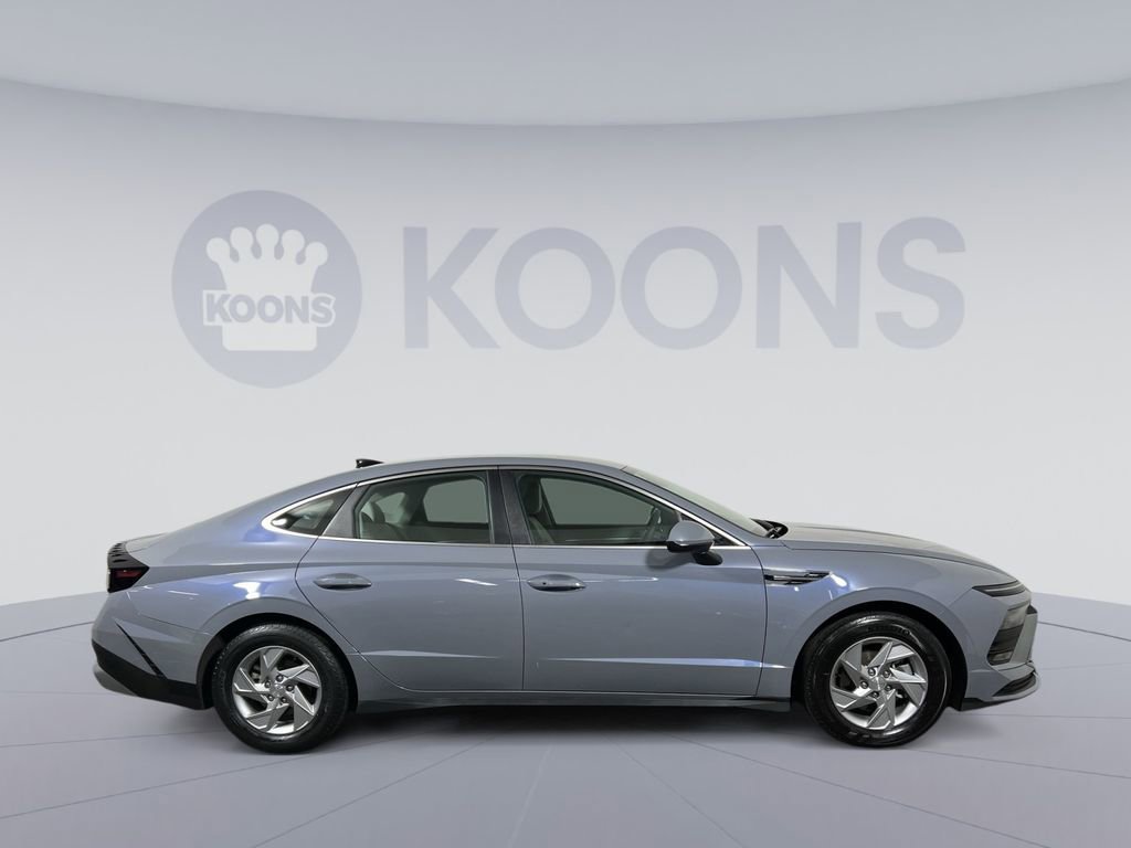Used 2025 Hyundai Sonata SE image 8
