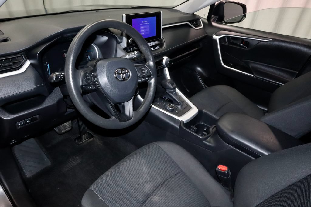 Used 2024 Toyota RAV4 LE AWD/4WD image 25