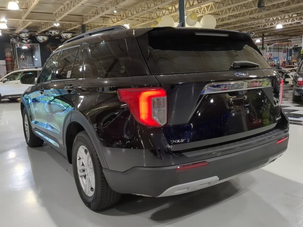 Certified 2023 Ford Explorer XLT w/ Equipment Group 202A AWD/4WD image 11