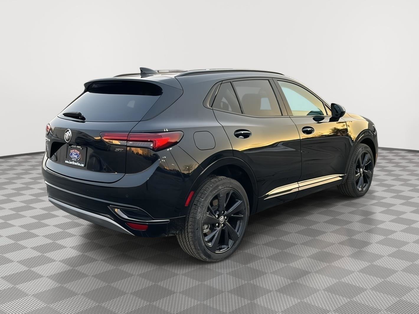 Used 2023 Buick Envision Essence w/ Sport Touring Package image 5