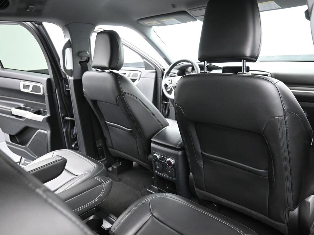 Certified 2021 Ford Explorer XLT w/ Equipment Group 202A image 12