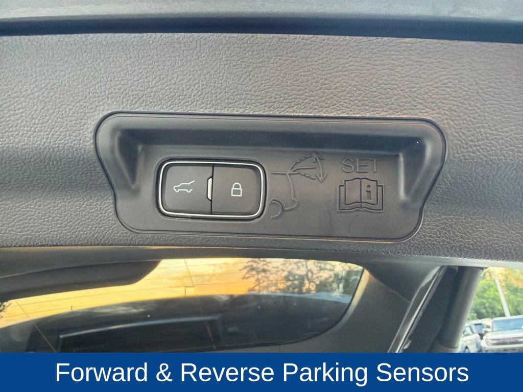 Certified 2023 Ford Explorer Limited w/ Limited Technology Package RWD image 9