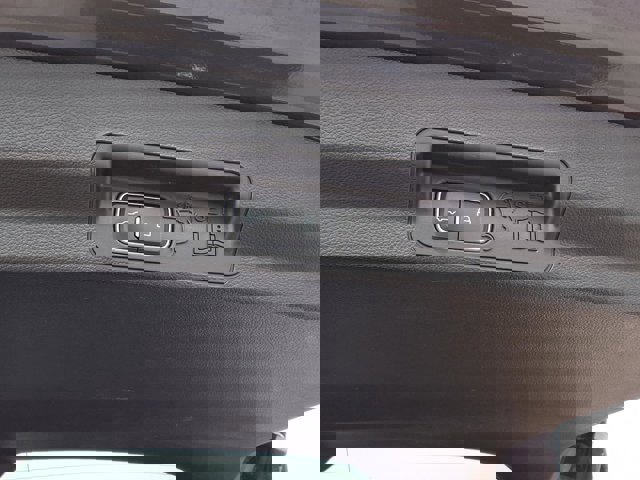 Certified 2024 Ford Explorer XLT w/ Equipment Group 202A image 25