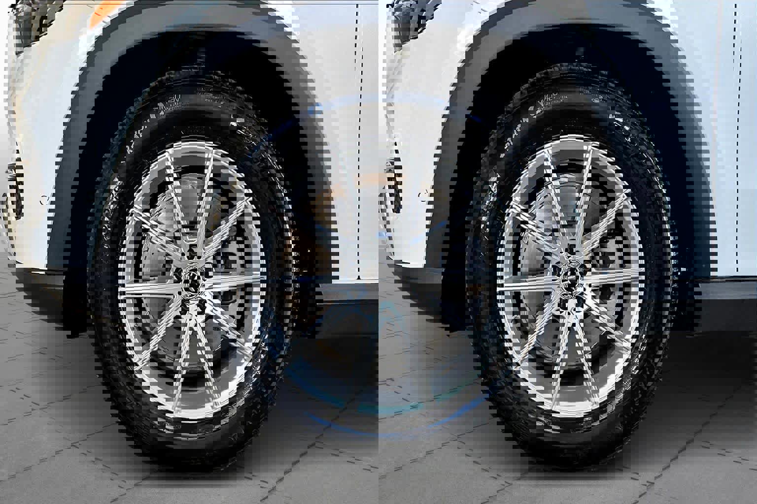 Used 2025 Mercedes-Benz GLE 350 4MATIC image 12