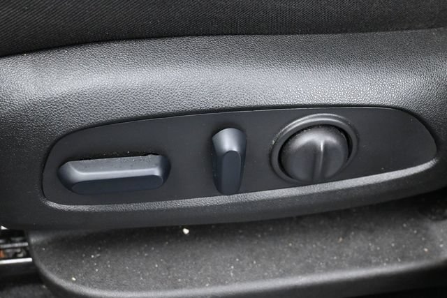 Used 2024 Chevrolet Equinox LT FWD image 12
