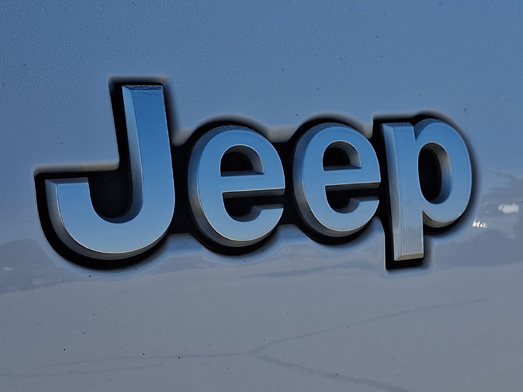 Used 2024 Jeep Grand Cherokee L Limited w/ Trailer Tow Package AWD/4WD image 31