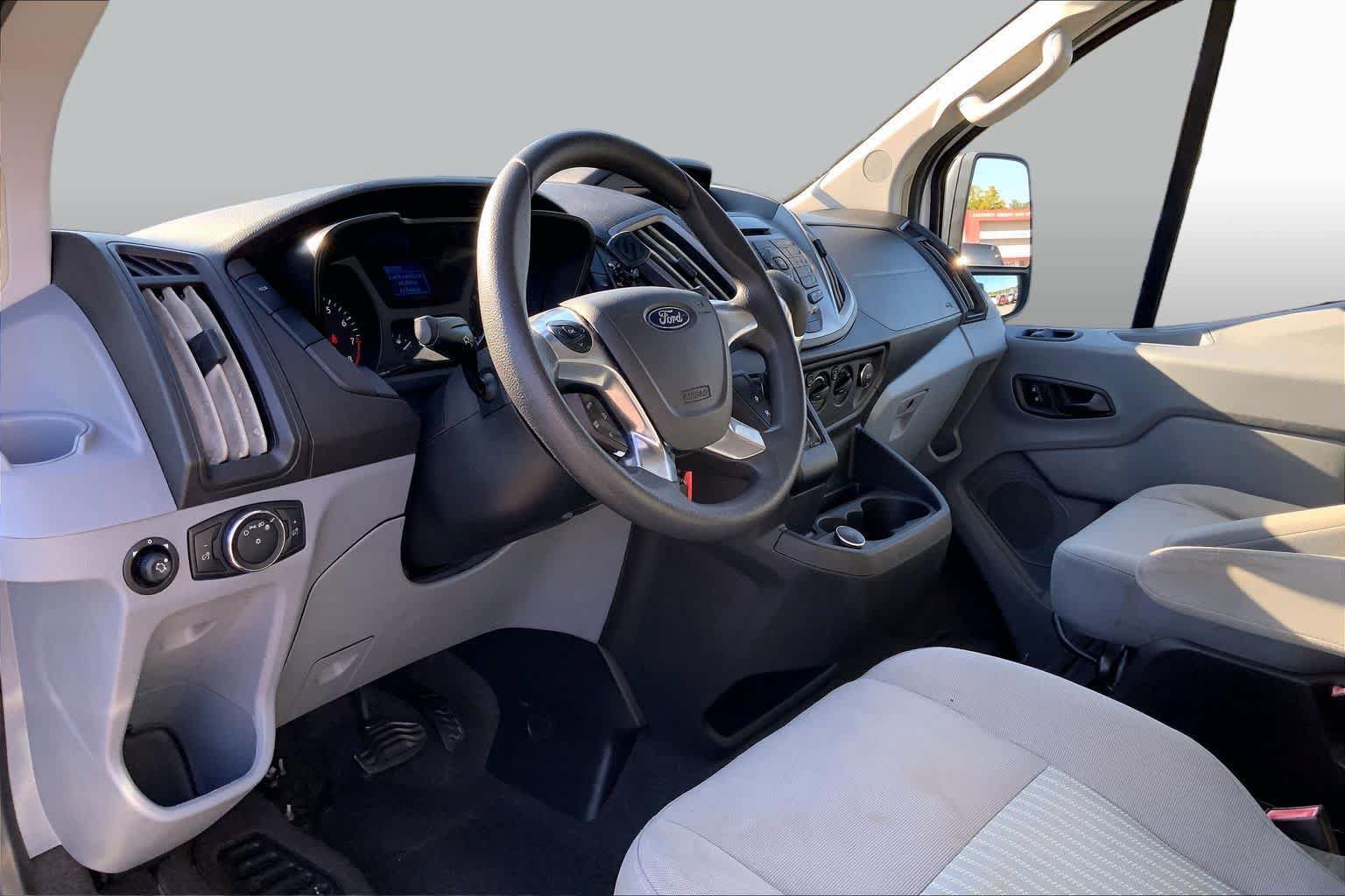 Certified 2019 Ford Transit 350 XLT RWD image 16
