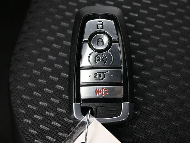 Certified 2025 Ford Escape ST-Line Select AWD/4WD image 25