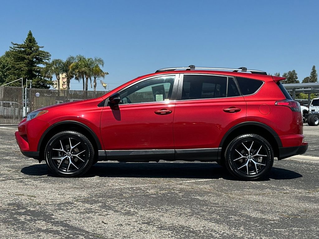 Used 2017 Toyota RAV4 SE FWD image 6
