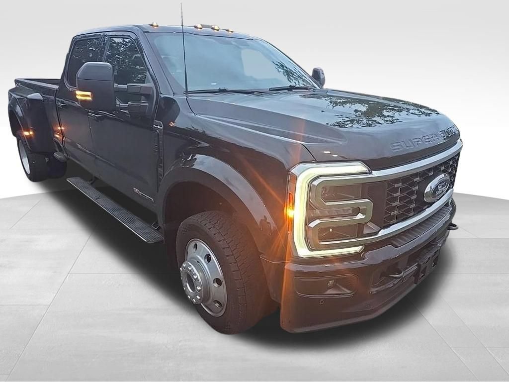 Certified 2025 Ford F450 Platinum w/ FX4 Off-Road Package AWD/4WD image 2