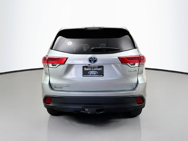 Used 2019 Toyota Highlander LE AWD/4WD image 6