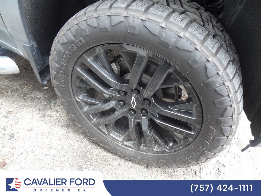 Used 2021 Chevrolet Silverado 1500 LT AWD/4WD image 11