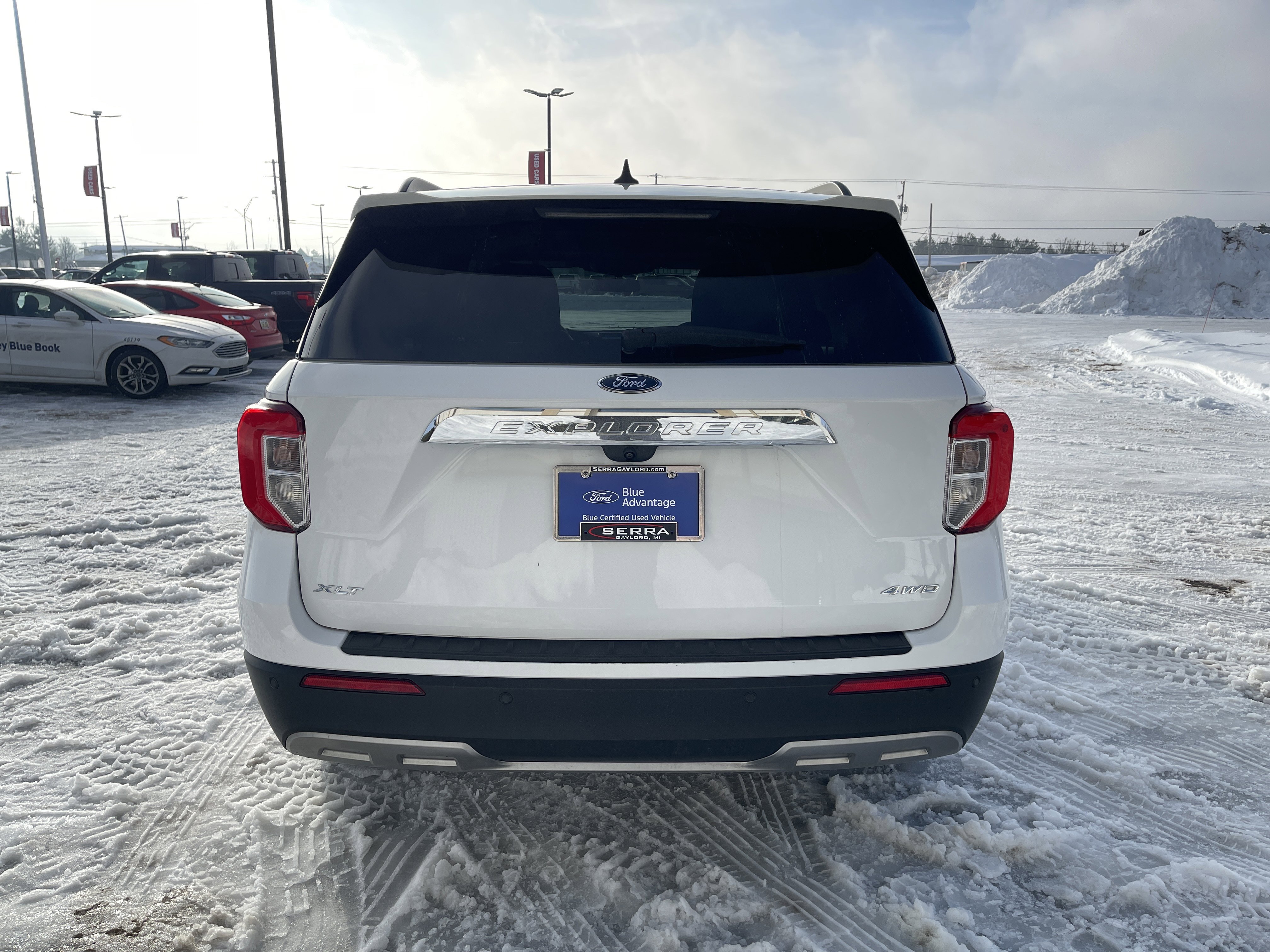 Certified 2022 Ford Explorer XLT image 4