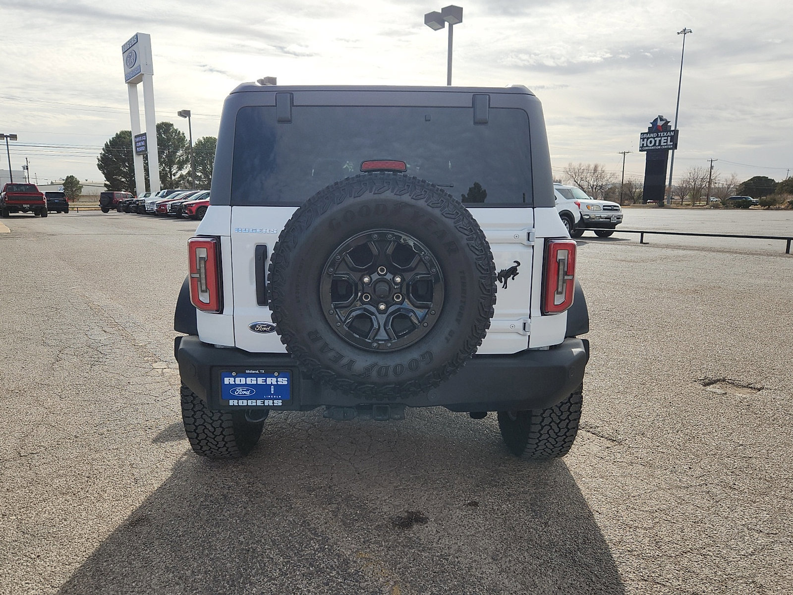 Certified 2023 Ford Bronco Wildtrak image 4