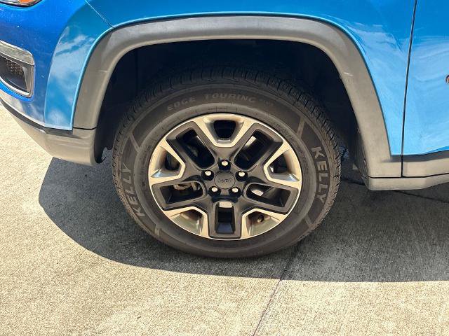 Used 2018 Jeep Compass Trailhawk w/ Popular Equipment Group AWD/4WD image 12