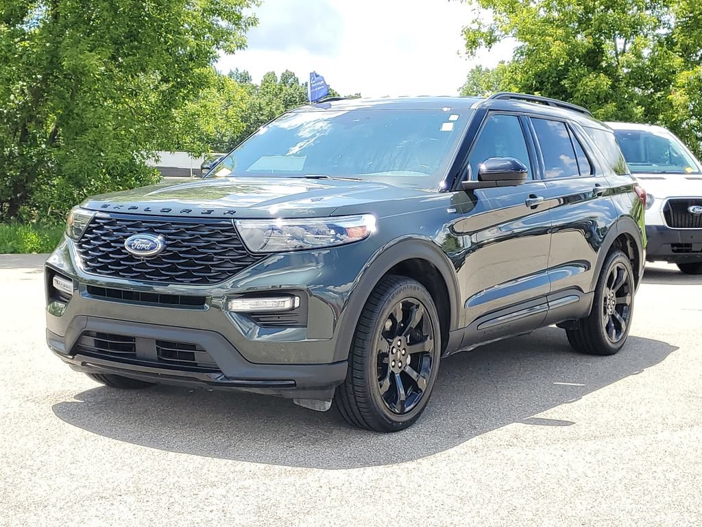 Certified 2023 Ford Explorer ST-Line AWD/4WD image 2