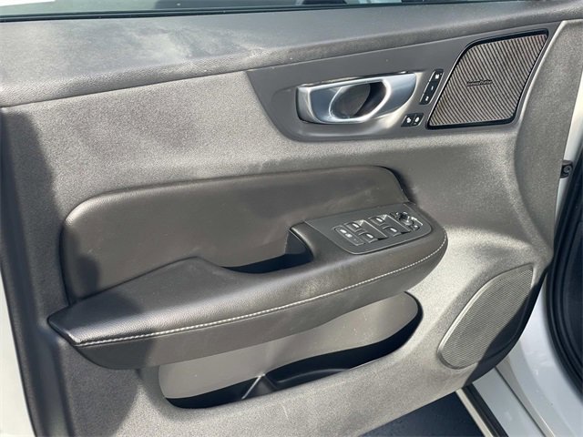 Used 2020 Volvo S60 T5 Momentum w/ Premium Package image 20