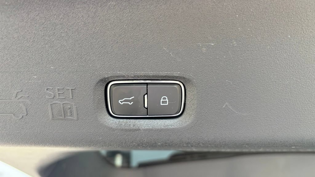 Certified 2025 Ford Expedition Active AWD/4WD image 30