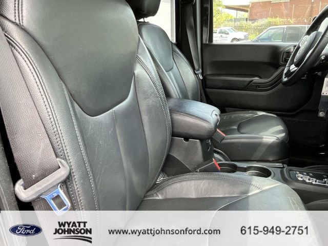 Used 2017 Jeep Wrangler Unlimited Sahara AWD/4WD image 23