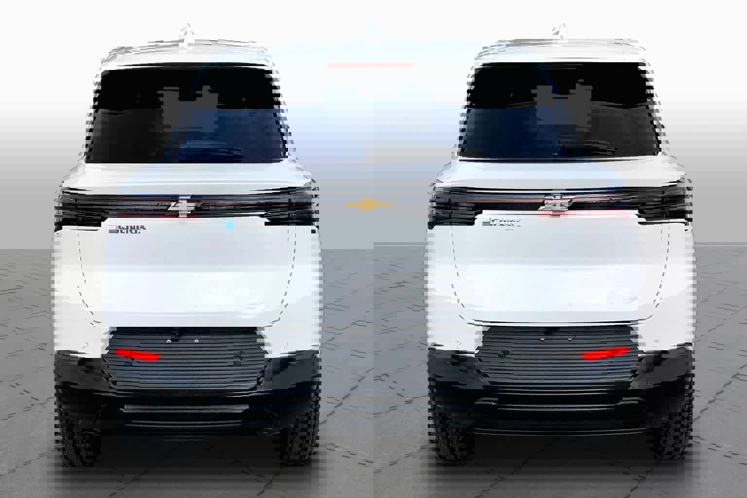 Used 2025 Chevrolet Equinox EV LT image 3