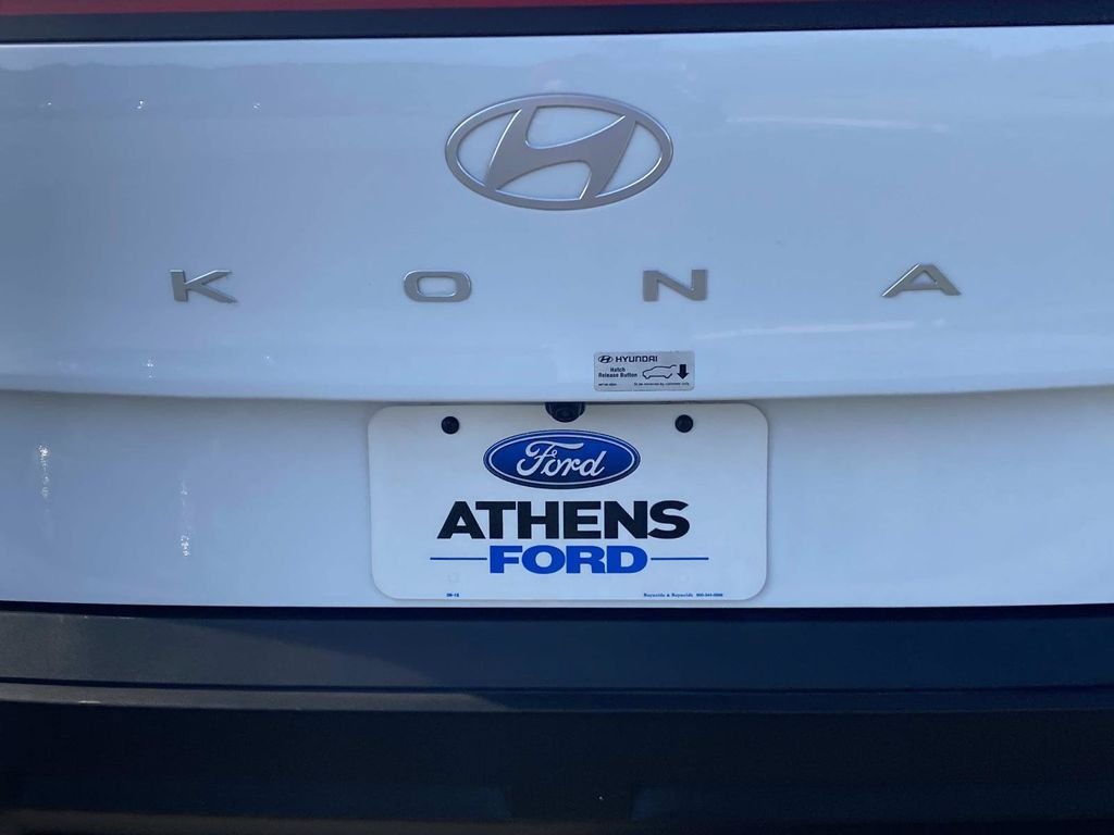 Used 2025 Hyundai Kona SEL FWD image 5