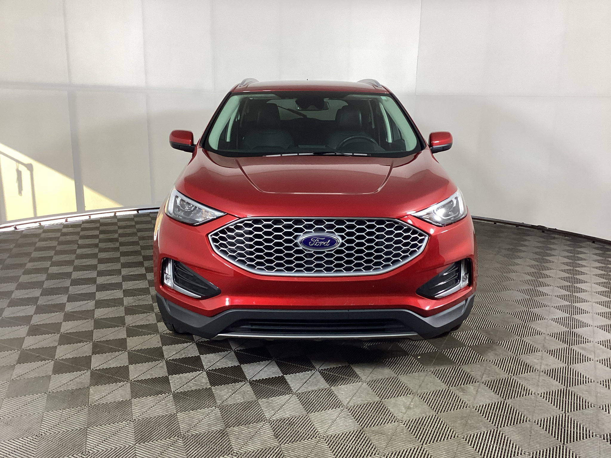Certified 2024 Ford Edge SEL w/ Convenience Package AWD/4WD image 6