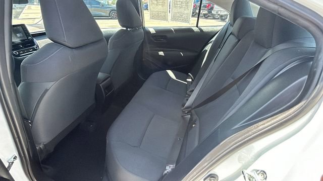 Used 2022 Toyota Corolla LE FWD image 15