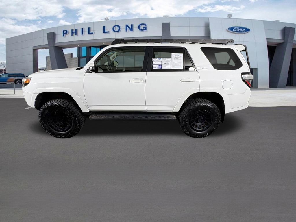 Used 2021 Toyota 4Runner SR5 Premium w/ Moonroof Package AWD/4WD image 2