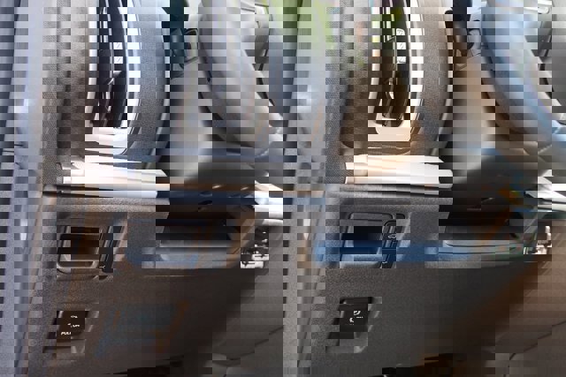 Certified 2025 Ford Expedition Active image 25