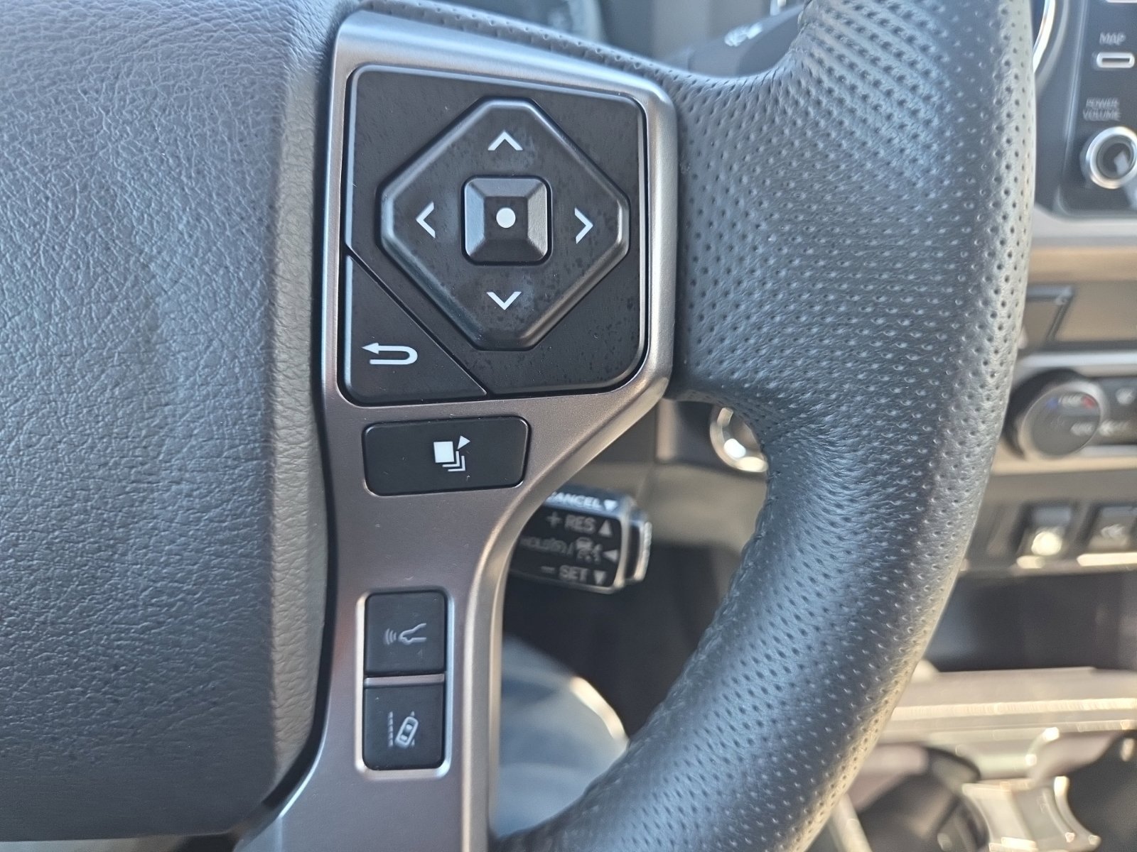 Used 2023 Toyota Tacoma SR5 RWD image 21