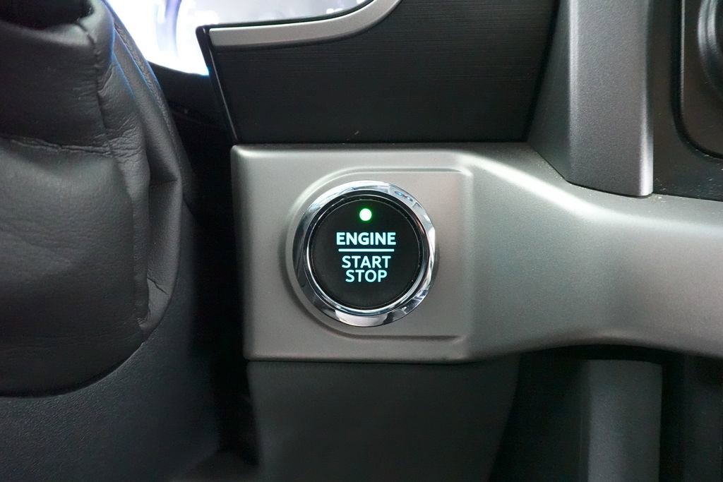 Certified 2022 Ford F150 XLT w/ Equipment Group 302A High image 20