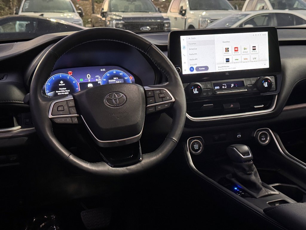 Used 2024 Toyota Grand Highlander Platinum image 31