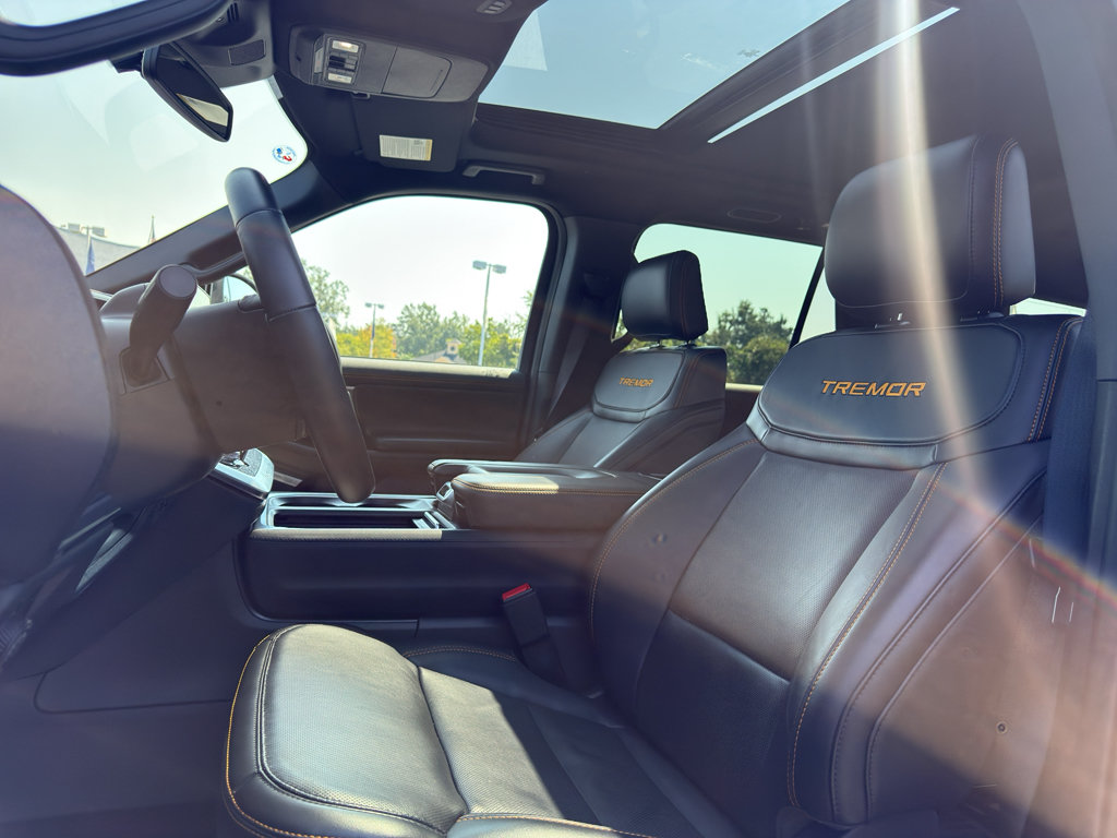 Certified 2025 Ford Expedition Tremor AWD/4WD image 10