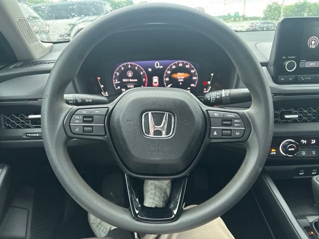 Used 2025 Honda Accord SE image 16