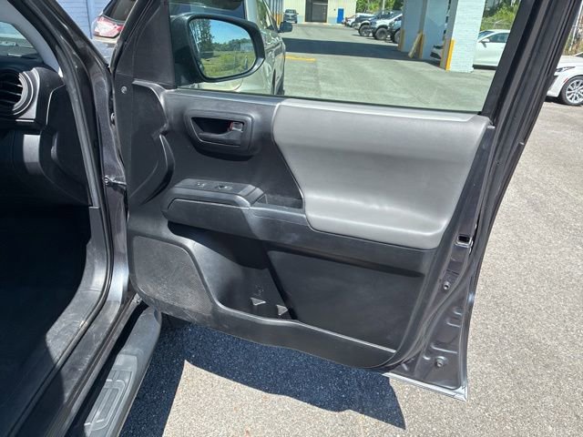 Used 2022 Toyota Tacoma SR AWD/4WD image 25