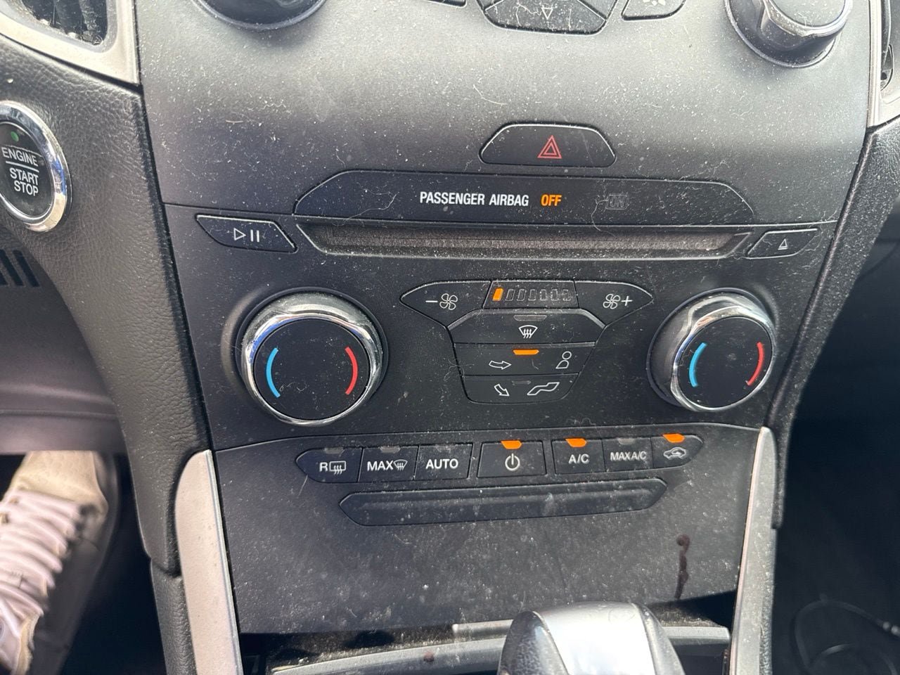 Certified 2018 Ford Edge SEL FWD image 13