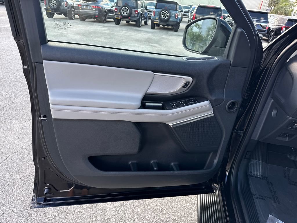 Certified 2025 Ford Expedition Max Active image 14