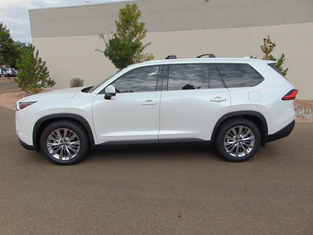 Used 2024 Toyota Grand Highlander AWD image 3